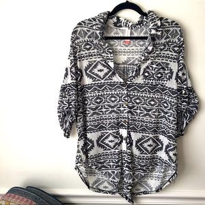 Black and White Aztec print Top